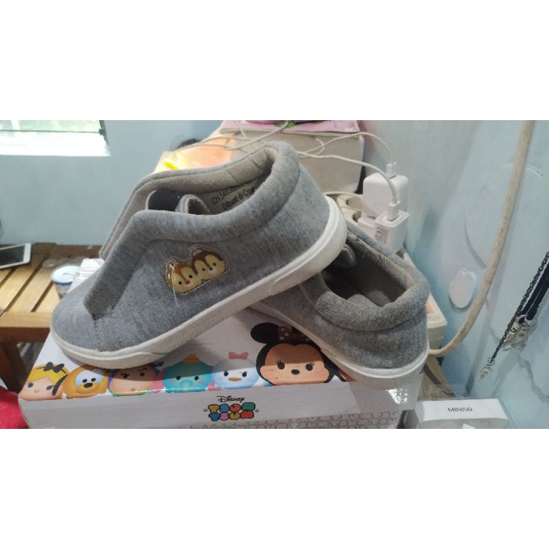sepatu anak preloved disney tsum-tsum