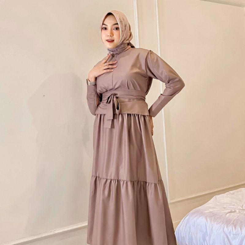 RUFFLE MIDI DRESS BY PINKHIJAB_BOUTIQUE GAMIS LEBARAN