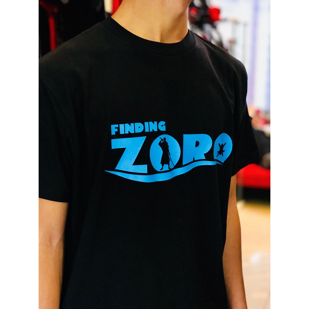 KAOS FINDING ZORO Anime One Piece Manga Premium Kang Nyasar