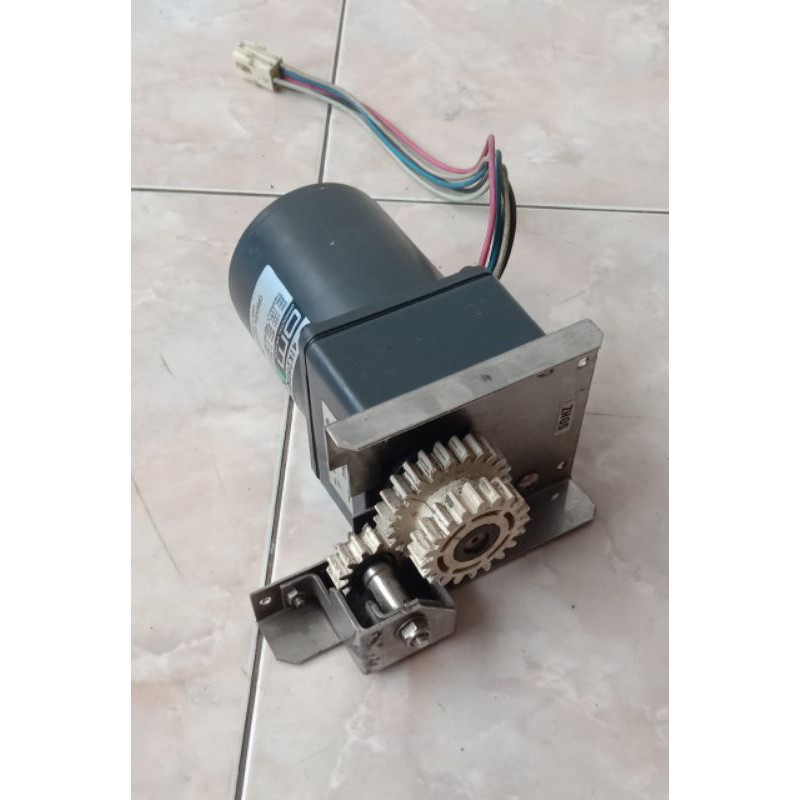 Oriental Motor Gearbox 115 Ac 25W Ratio 1:90