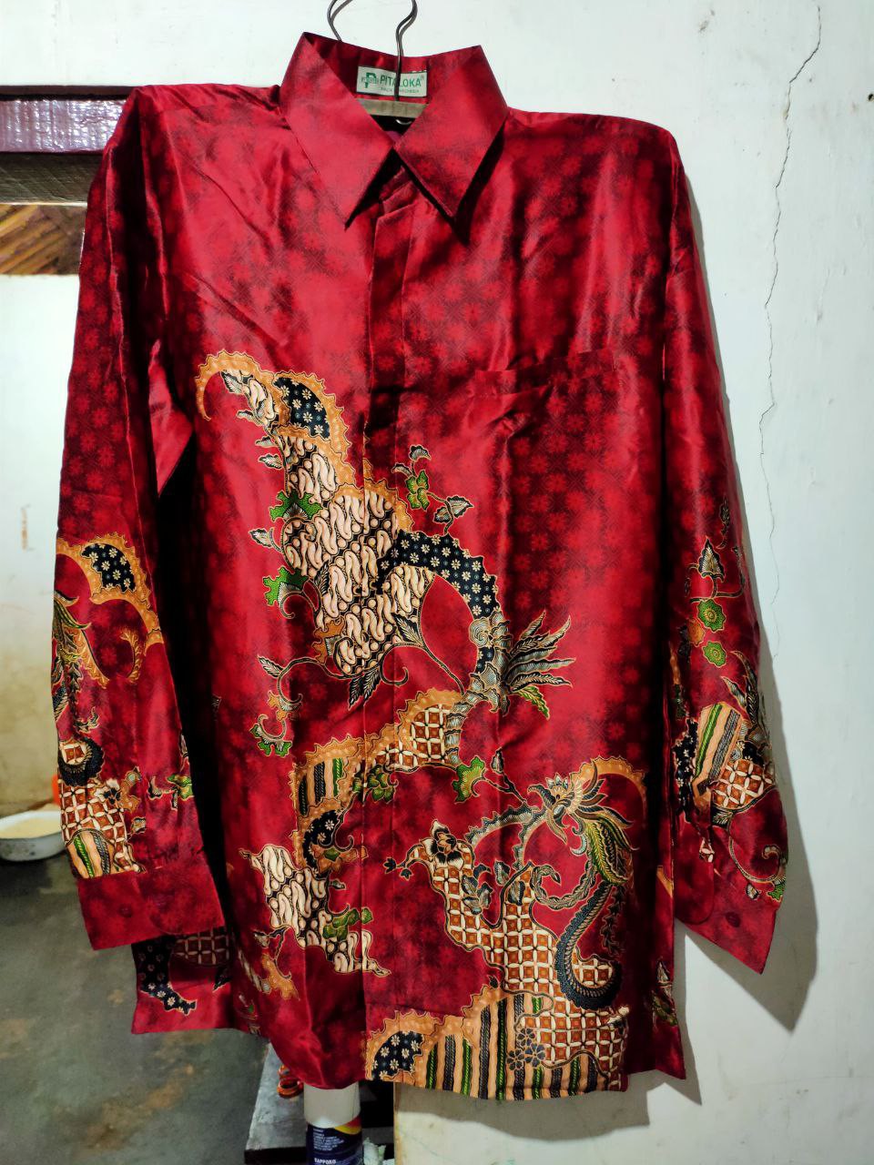 Kemeja Batik Semi Sutra Exclusive Puring Istimewa Bahu Pakai Busa