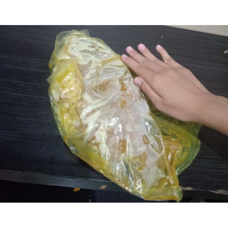 

IKAN GURAME BUMBU SIAP GORENG PLUS SAMBAL 500GRAM