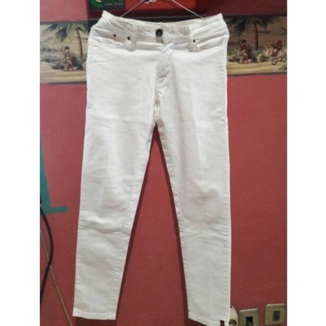 Celana Jeans Putih Ako