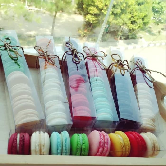 

Baby Macaron Macaroon Cookies Box isi 8 pcs Kue Kering