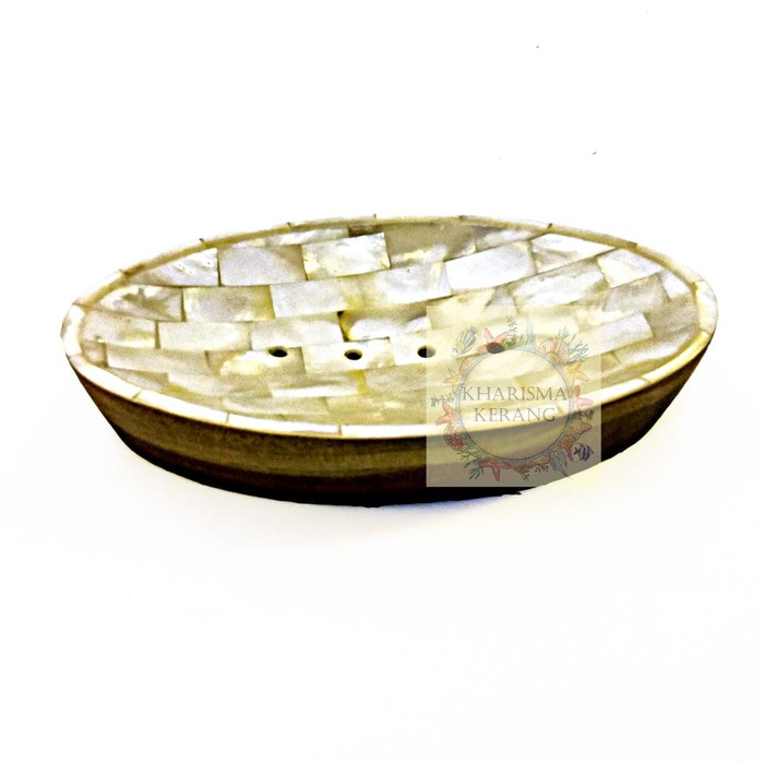 KHARISMA KERANG - TEMPAT SABUN DARI KULIT KERANG MUTIARA OVAL KERAJINAN KERANG MUTIARA