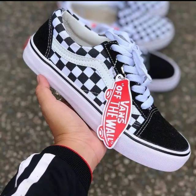  sepatu  Vans  old school catur  Shopee Indonesia