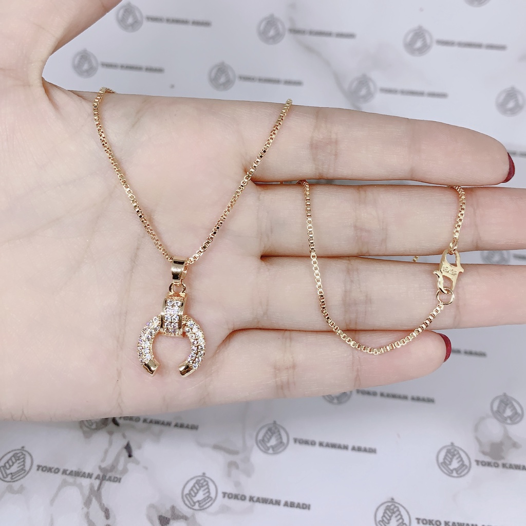 Xuping Gold Kalung Wanita Liontin Permata Full Anti Karat *50