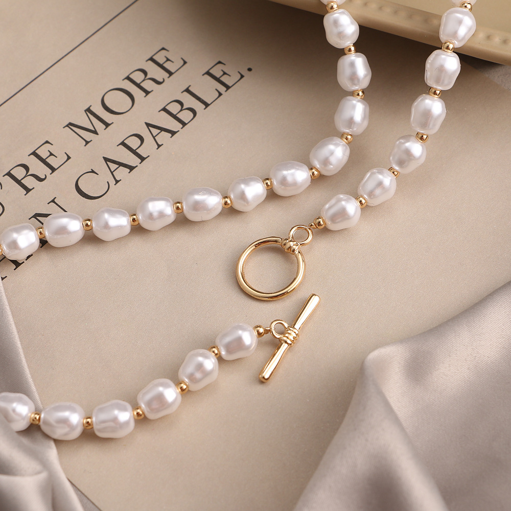 Fashion Pearl OT Buckle Necklace Irregular Clavicle Chain Necklace For Women