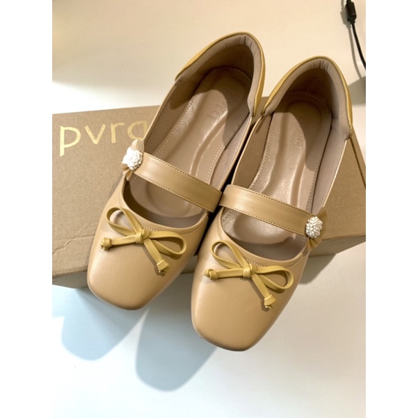 PVRA ara tan yellow Preloved Size 37