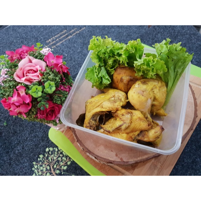

Ayam Ungkep Bumbu Kuning