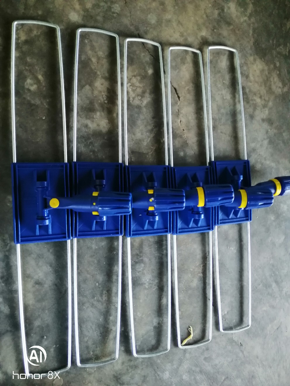 Frame Lobby Duster Ukuran 60cm