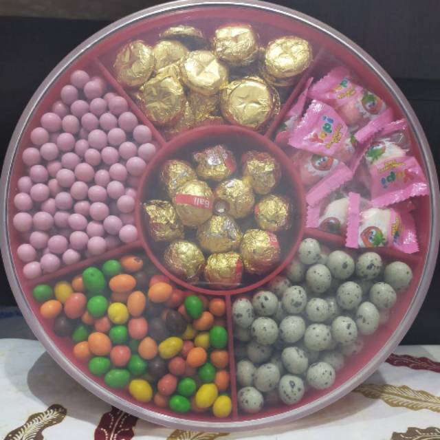 

Paket Coklat Lebaran 6 Sekat