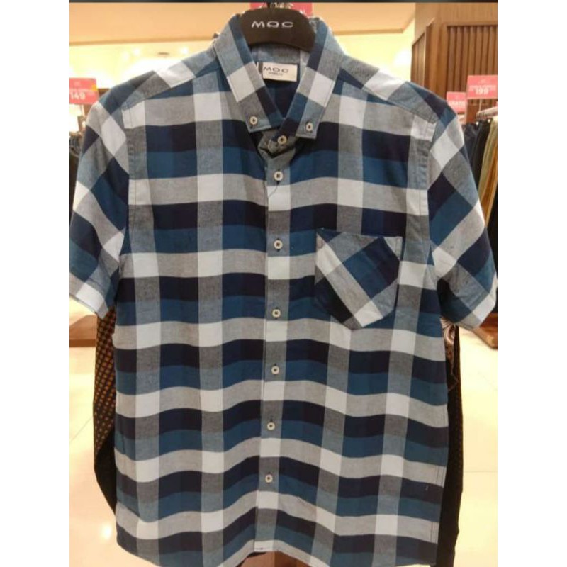 kemeja moc