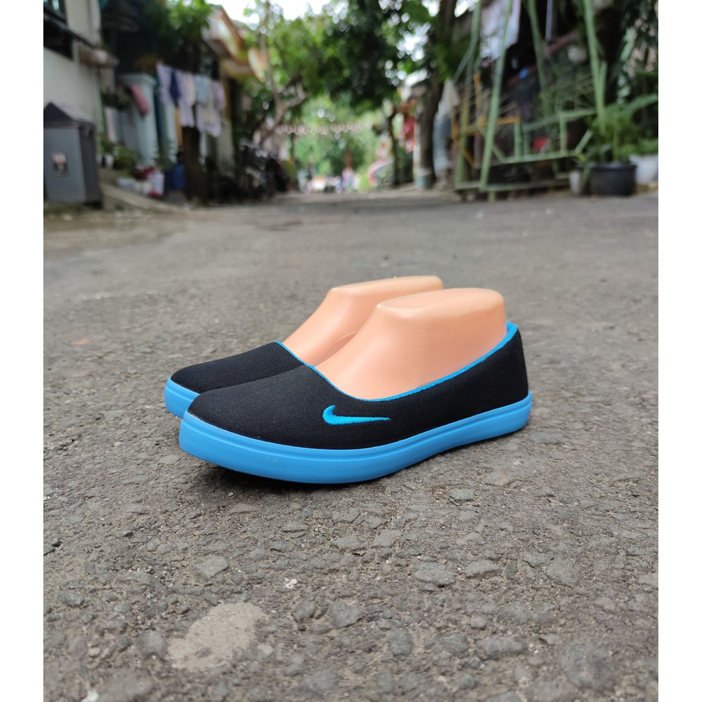 SEPATU WANITA SLIP ON 01HITAM TOSCA.SEPATU KULIAH.SEPATU KERJA.SEPATU HIJABERS.SEPATU SLIP ON WANITA