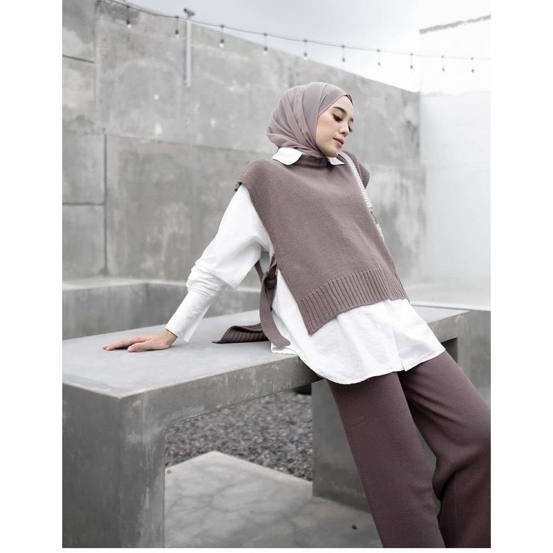 LULA VEST KNITE