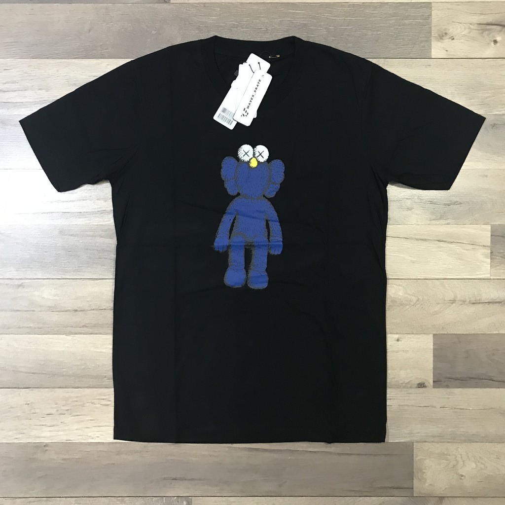 KAOS UNIQLO x KAWS (SUMMER UT GRAPHIC BLACK) - 100% COTTON - TERLARIS-BFF BLUE BLACK