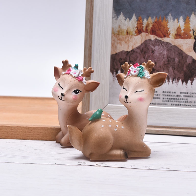Topper Kue Desain Rusa Sika Untuk Dekorasi Pesta Pernikahan