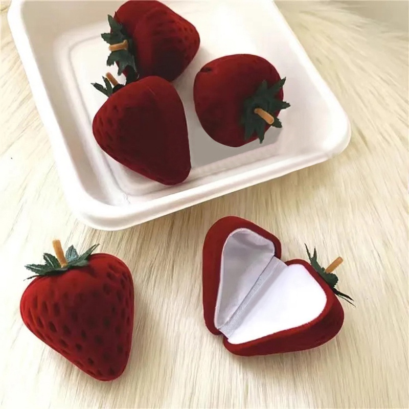 Kotak Cincin Bentuk Strawberry Lucu