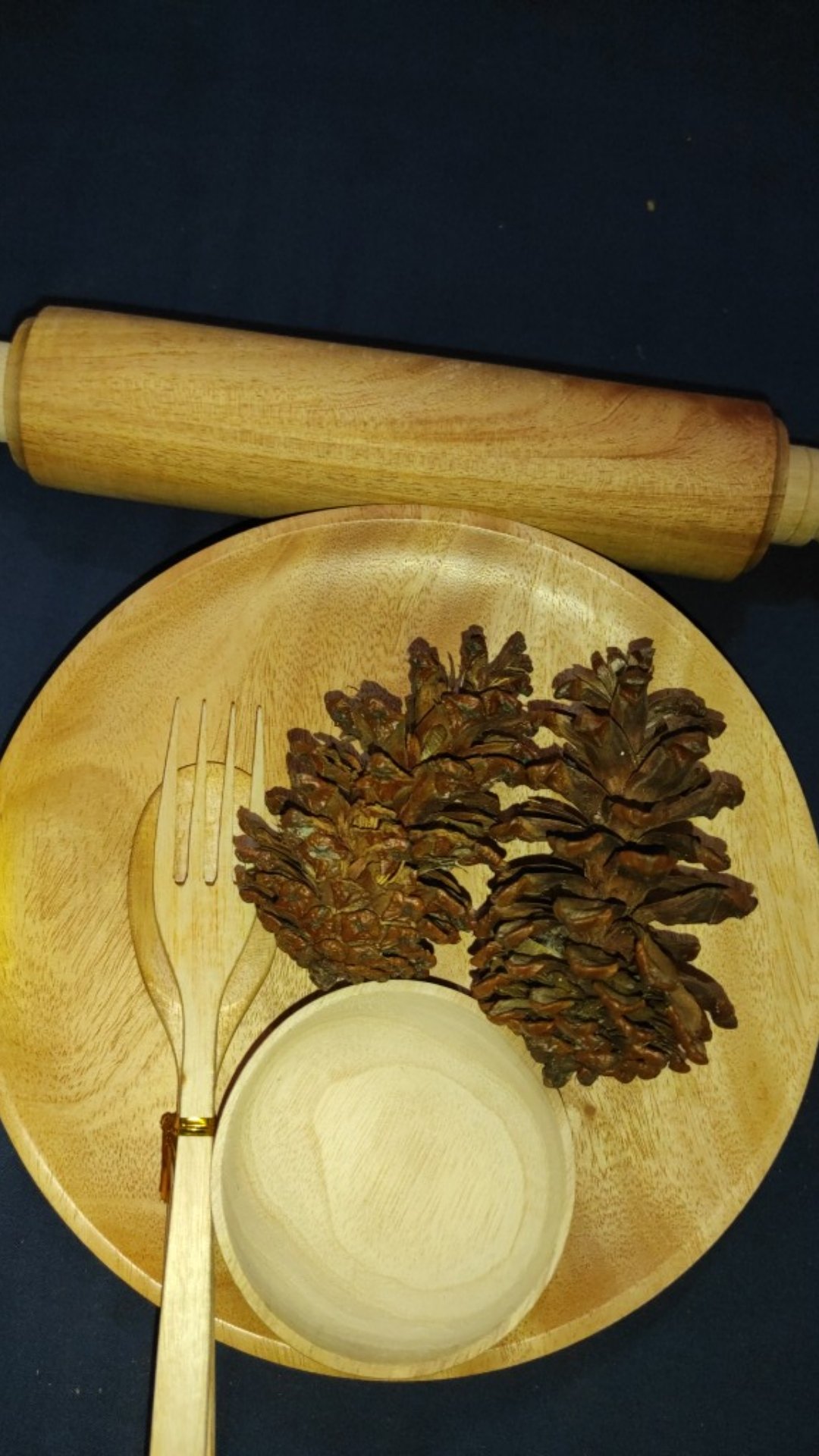 Piring Kayu Mahoni Diameter 20 Cm