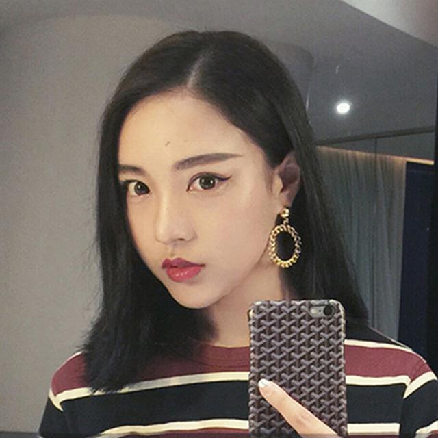 Kiko Mizuhara gaya yang sama selebriti Internet feng fan semua-yang sesuai dengan anggun Korea ranta