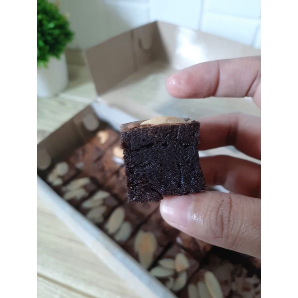 

brownies sekat melting fudgy brownies premium cocok untuk hampers