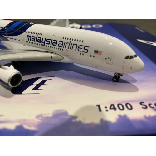 Malaysia Airlines Airbus A380 9M-MNB phoenix 1:400
