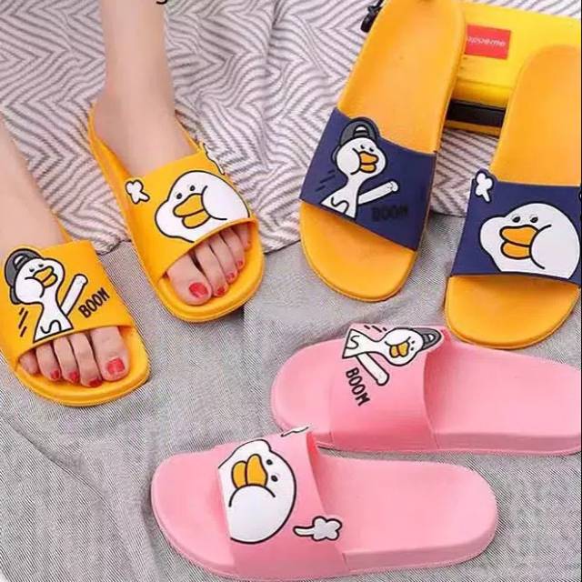 sandal karet karakter timbul BOTTI BOOM