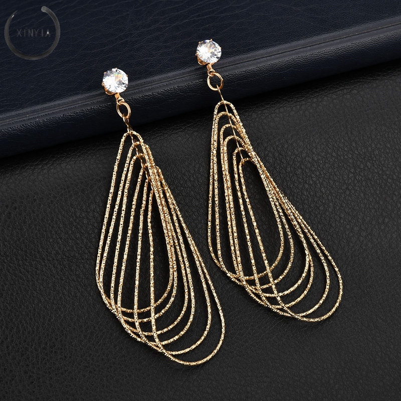 Multi-layer Logam Water Drop Earrings Retro Anting-anting Panjang Wanita Yang Berlebihan