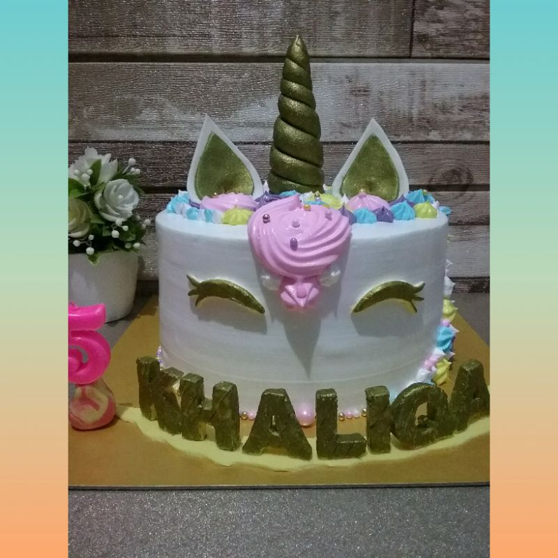

cake ultah tema unicorn