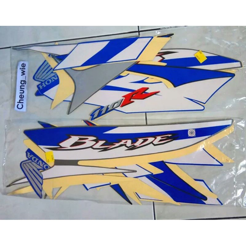 lis body stiker striping honda blade old 110 R 2009 Biru Putih