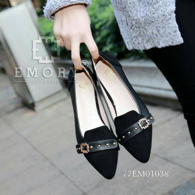 Sepatu Emory
