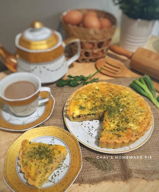 

Tuna Spinach Pie ukuran loyang 18cm