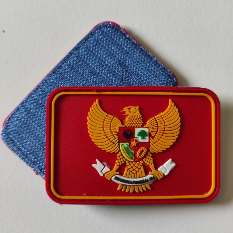 PATCH RUBBER LOGO GARUDA KOTAK DASAR MERAH/TEMPELAN EMBLEM KARET VELCRO