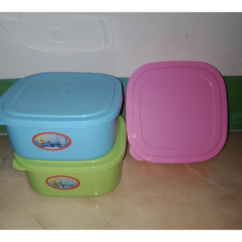 TEPAK MAKAN PERSEGI/TEPAK MAKAN TANTOS SPONGEBOB