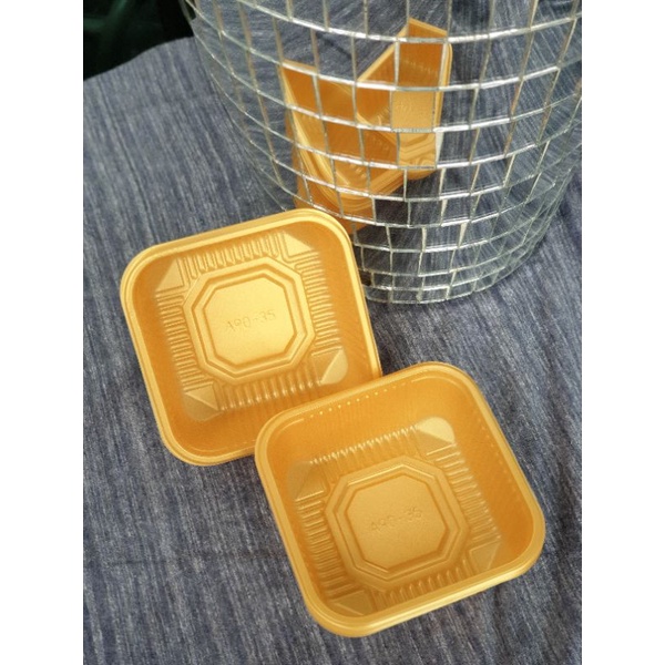 

Mooncake Tray Hotel / Kotak Kue Bulan Emas 9x9x3.5 9cm (100gr - 125gr - 150gr)