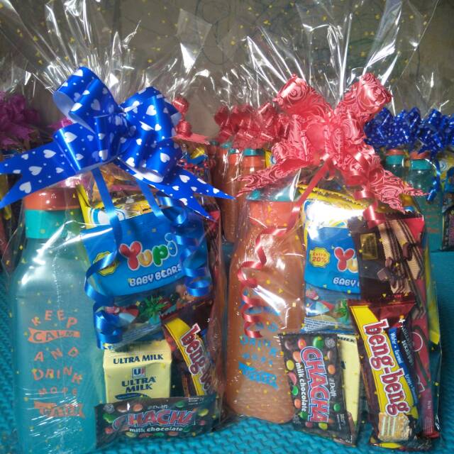 

Paket snack + souvenir botol minum