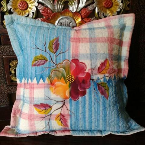 sarung bantal kursi / sofa motif batik lukis