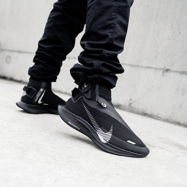 Nike Zoom Pegasus Turbo Shield (Sepatu Sneakers Casual Santai Cowok / Pria)