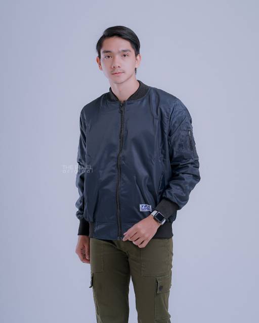 JAKET BOMBER /JAKET CASUAL/JAKET PRIA/JAKET WATERPROOF ANTI ANGIN/JAKET BRANDED