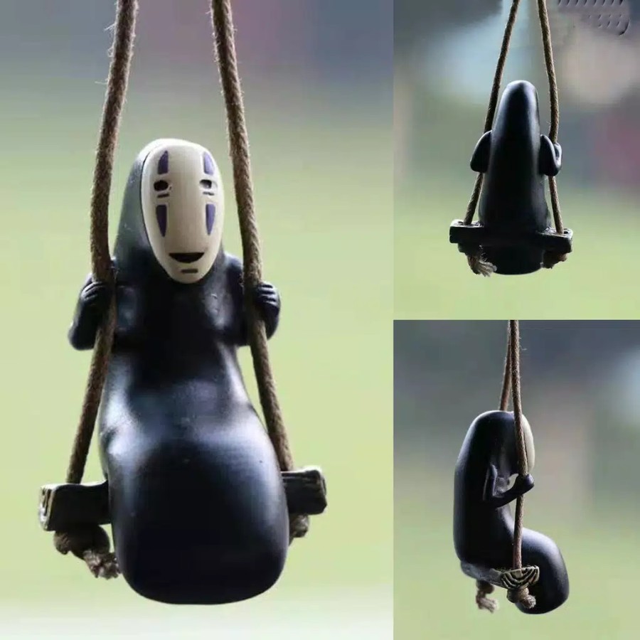 Figure Spirited Away Swinging No Face Man dekorasi mobil Gantungan