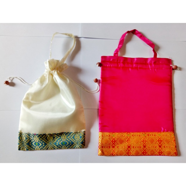 

TAS SATIN (harga untuk 50biji)