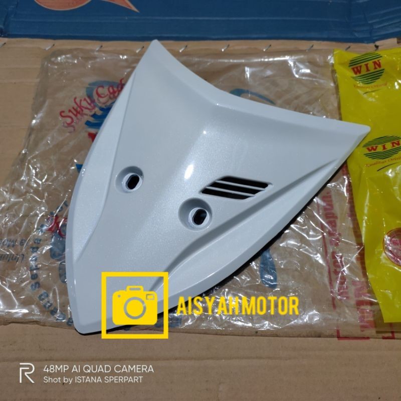 Cover Dasi Tameng Kecil Honda Vario 110 CW Putih Warna Putih