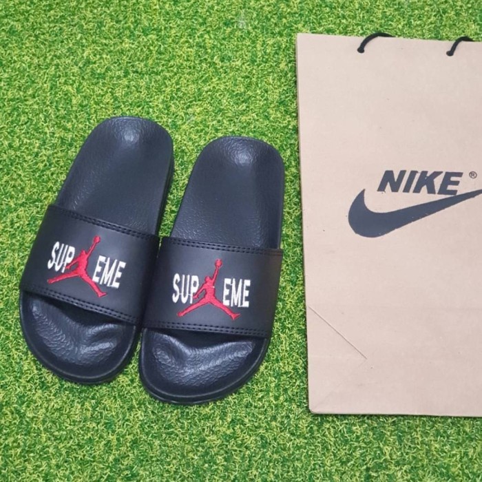 

BISA BAYAR DITEMPAT Sandal Anak Laki Laki Nike Motif Free Paperbag dan Box - Supreme, 30