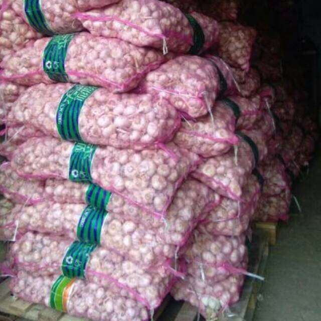 

BAWANG PUTIH PER 3 KG