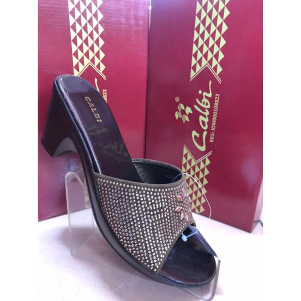 wedges calbi