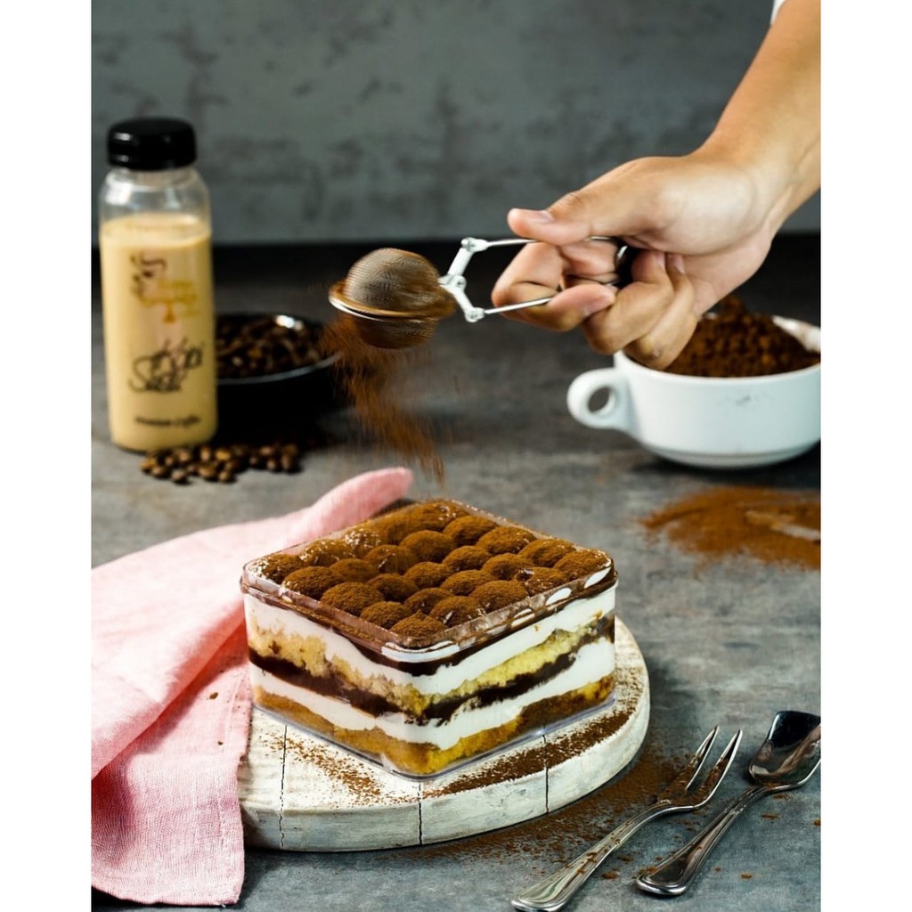 Jual TIRAMISU DESSERT BOX (BITTERSWEET BY NAJLA) Shopee Indonesia