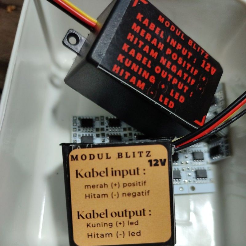 MODUL LAMPU LED KILAT  /BLITZ  PESAWAT 12 VOLT MOTOR /MOBIL