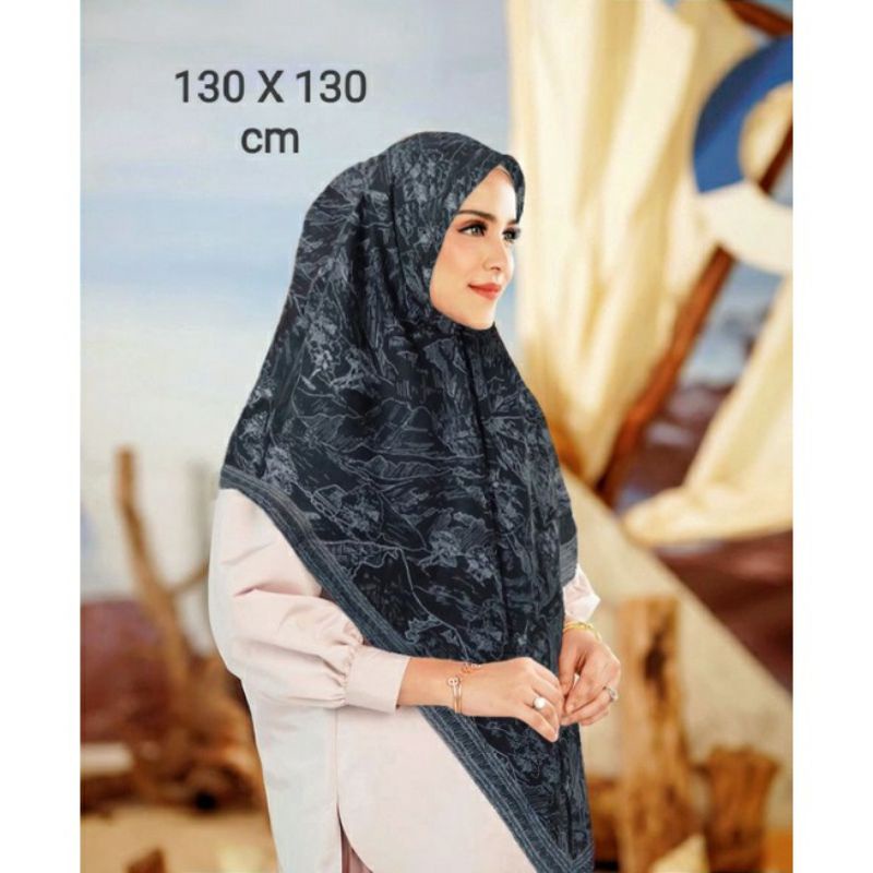 Segi empat voal motif scene Hitam syar'i 130 x130 cm
