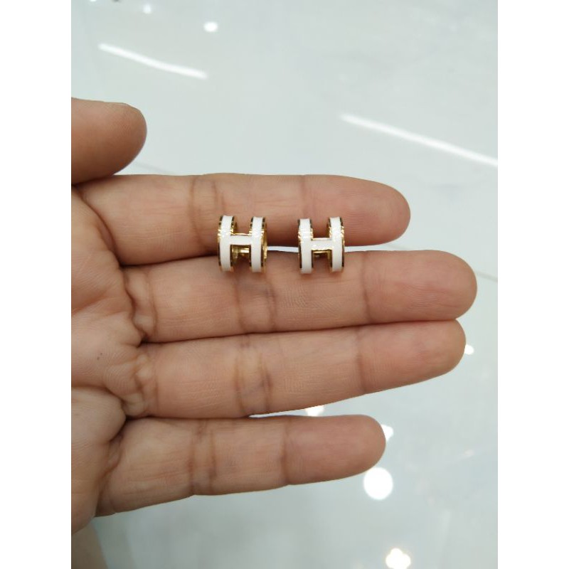 Anting Herms Putih Tusuk Fashion