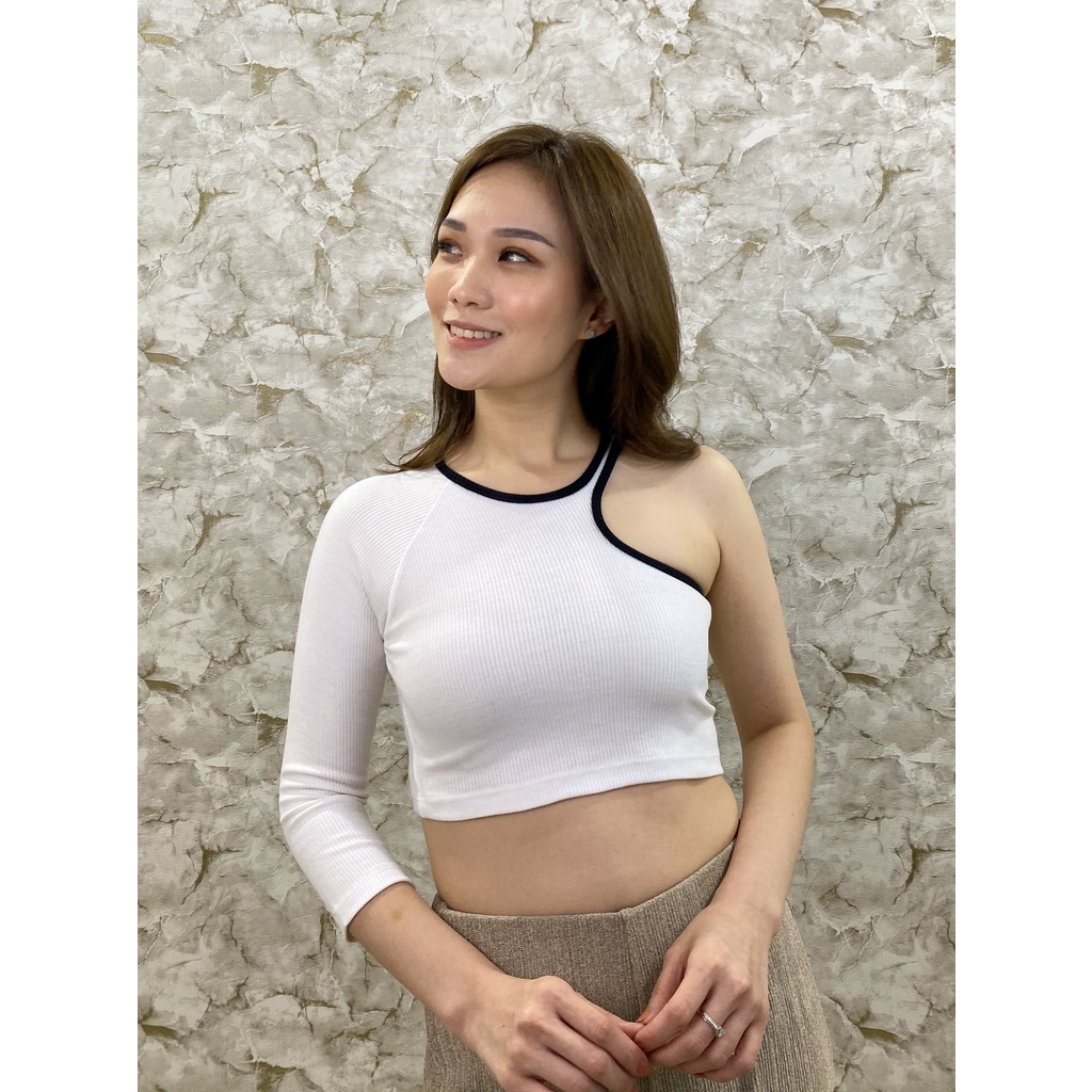 MODAVIE - ADELINE CROP TOP Longsleeve Crop Tee Baju Atasan Satu Lengan Panjang